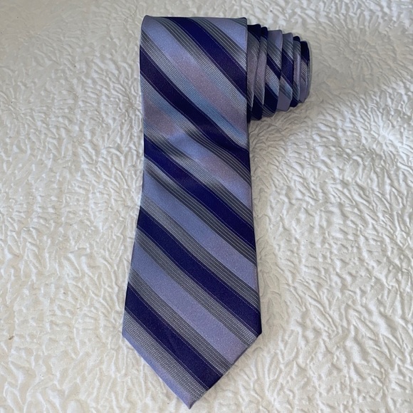 CALVIN KLEIN Diagonal Stripe Silk Necktie - Picture 1 of 5